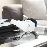HyperX HHSS1C-KB-WT/G Cloud Stinger Core – უსადენო სათამაშო ყურსასმენი, PS4, PS5, კომპიუტერისთვის, მსუბუქი, გამძლე ფოლადის სლაიდერებით, ხმაურის ჩამხშობი მიკროფონი - თეთრიHyperX HHSS1C-KB-WT/G Cloud Stinger Core – უსადენო სათამაშო ყურსასმენი, PS4, PS5, კომპიუტერისთვის, მსუბუქი, გამძლე ფოლადის სლაიდერებით, ხმაურის ჩამხშობი მიკროფონი - თეთრი - Image 3